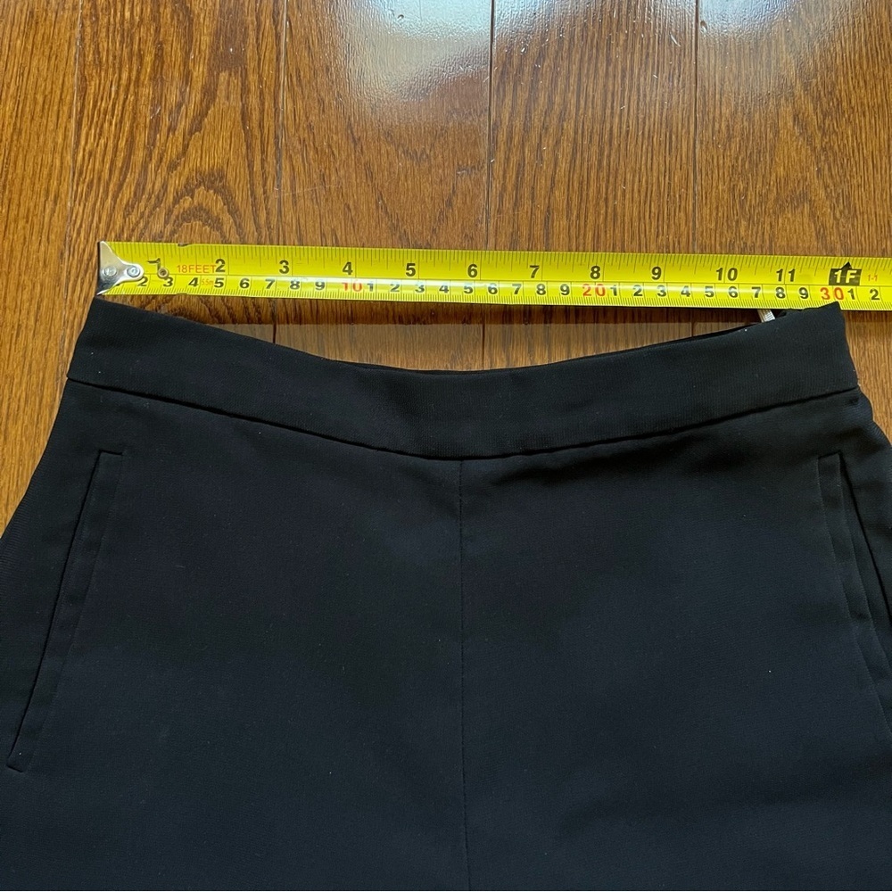 Aritzia Wilfred Black Scalloped Crepe Trousers Shorts - Sz 2 - Picture 10 of 13